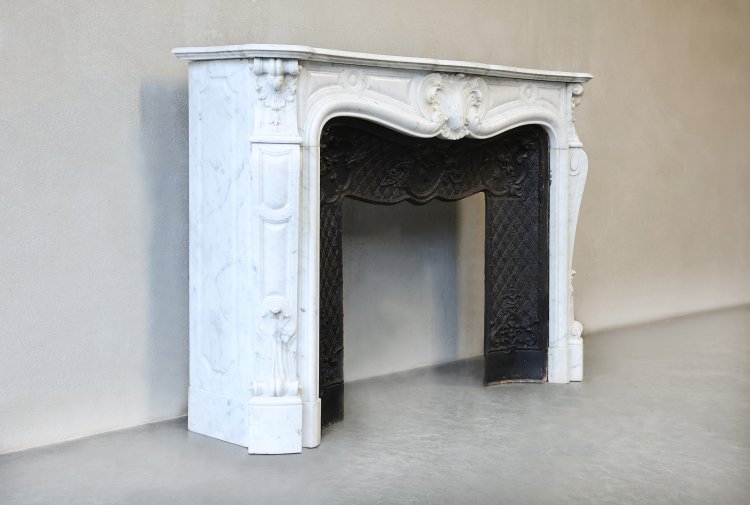 19th century mantle