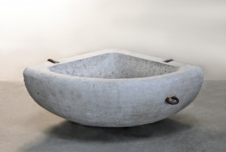 antique wash basin