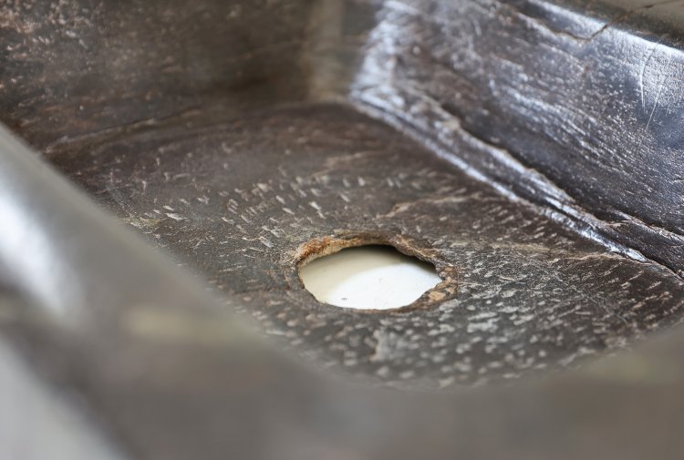 old sink of belgian stone